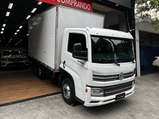 VOLKSWAGEN DELIVERY EXPRESS 3.0 TURBO DIESEL CHASSI 4X2 AUTOMÁTICO